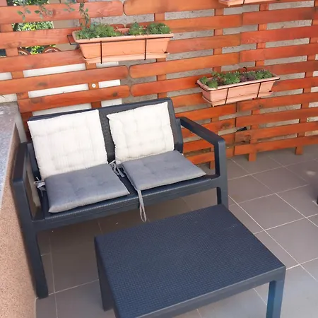 Apartament Alma *