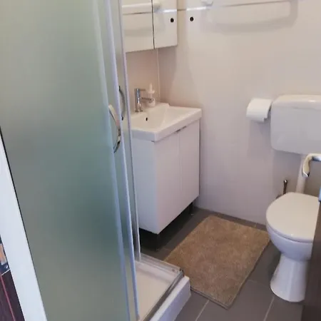 Apartment Alma *
