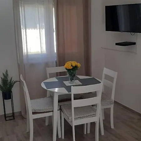 Apartman Alma Póla