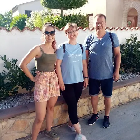Alma Apartman *