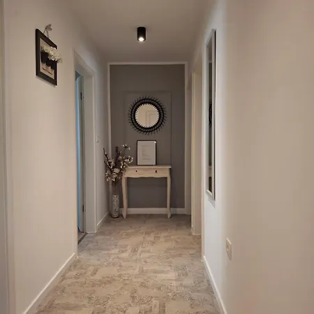 Apartment Alma Pula