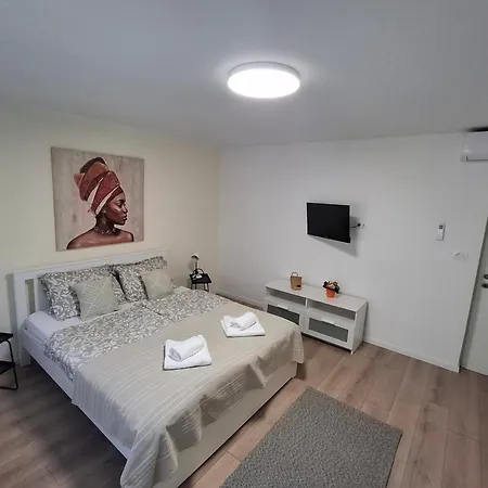 Alma Apartment