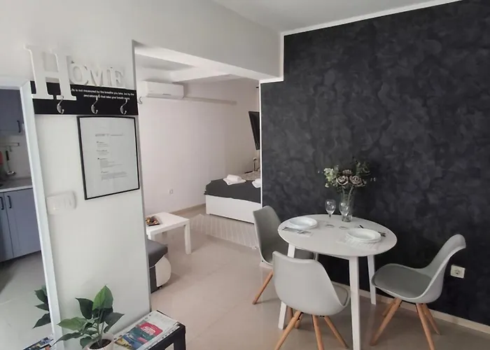 Alma Apartment *